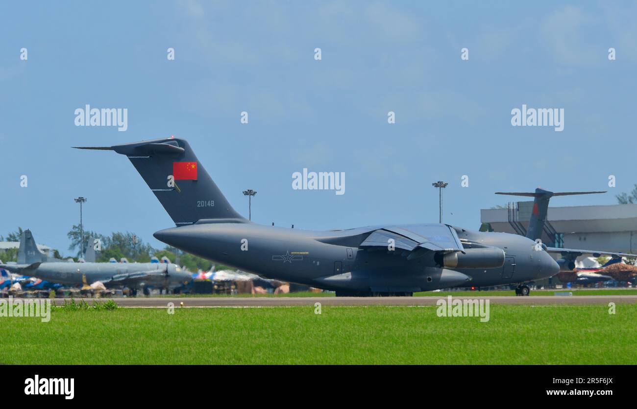 Langkawi, Malaysia - 28. Mai 2023. PLA China Air Force Xian Y-20A (20148) Landung am Flughafen Langkawi (LGK), Malaysia. Stockfoto