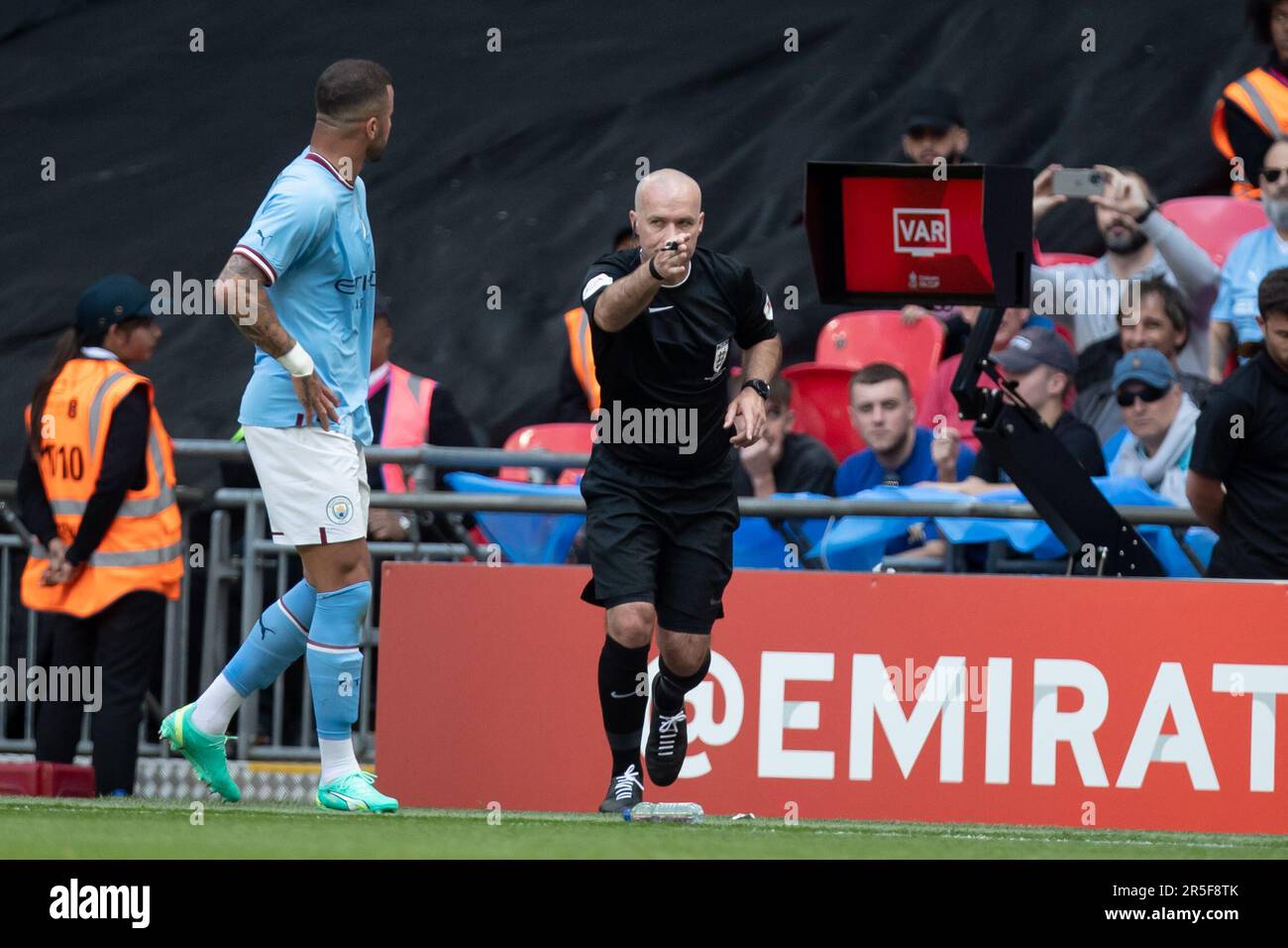 London, Großbritannien. 3. Juni 2023Referee Punkte für das FA-Cup-Finale zwischen Manchester City und Manchester United im Wembley Stadium, London, am Samstag, den 3. Juni 2023. (Foto: Federico Guerra Maranesi | MI News) Guthaben: MI News & Sport /Alamy Live News Stockfoto