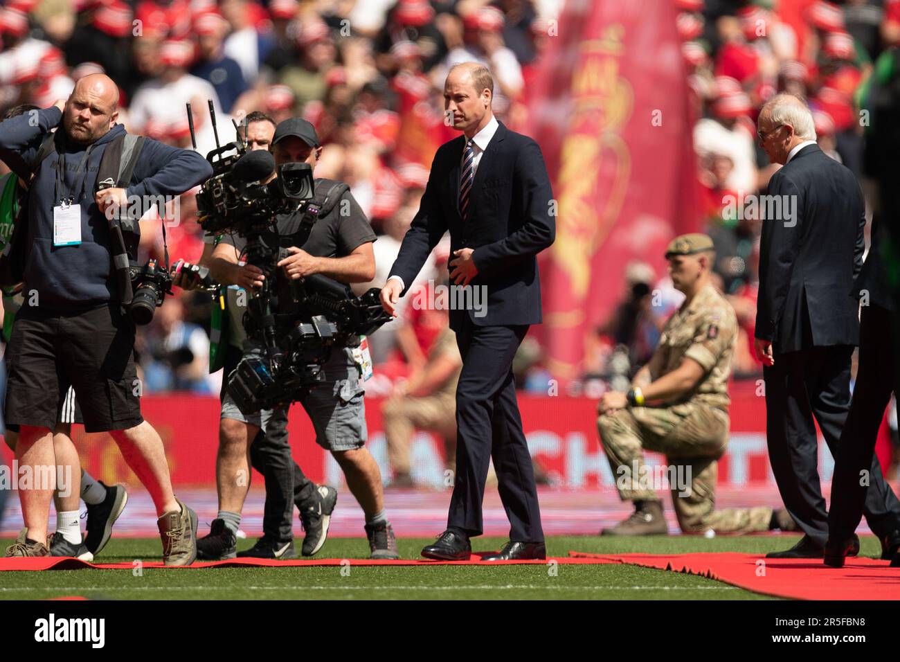 London, Großbritannien. 3. Juni 2023Prince William läuft während des FA-Cup-Finales zwischen Manchester City und Manchester United am Samstag, den 3. Juni 2023 im Wembley Stadium in London. (Foto: Federico Guerra Maranesi | MI News) Guthaben: MI News & Sport /Alamy Live News Stockfoto