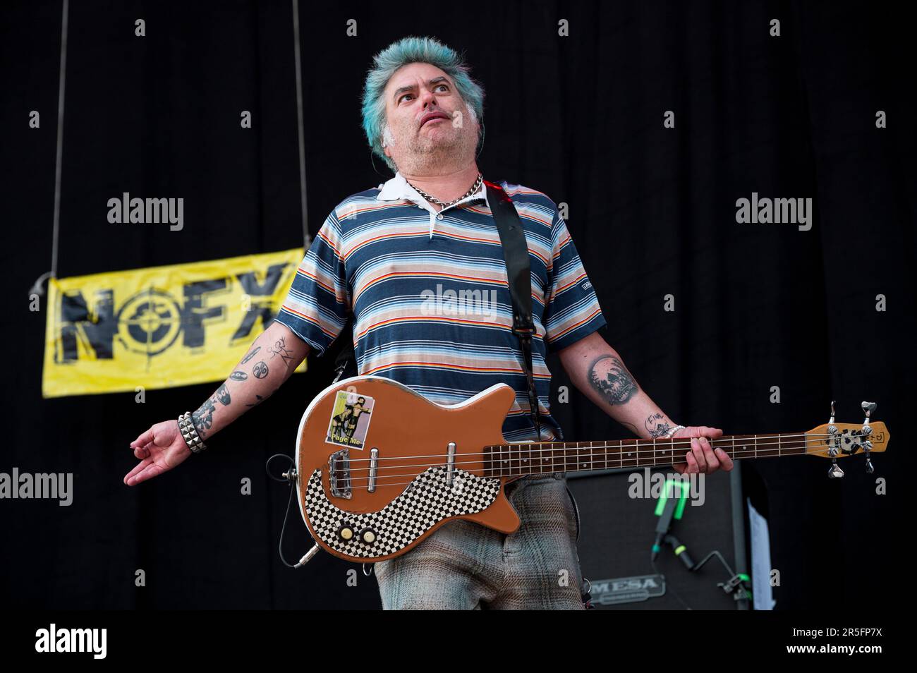 Nürnberg, Deutschland. 03. Juni 2023. Fat Mike, Bassist und Sänger, während der Aufführung der Band NOFX auf der Utopia-Bühne. Fortsetzung des Open-Air-Festivals Rock im Park. Kredit: Daniel Vogl/dpa/Alamy Live News Stockfoto