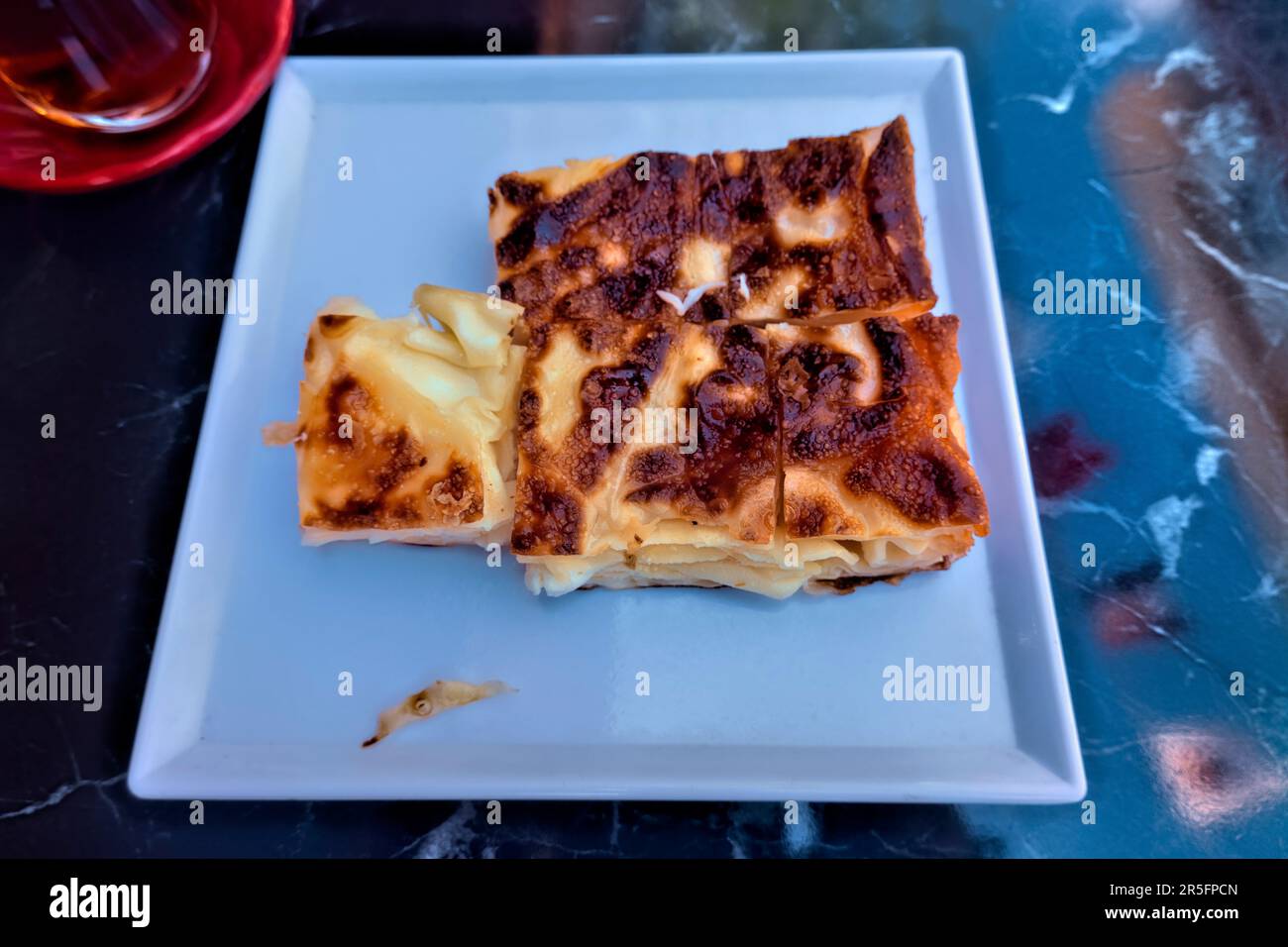 Türkisches Börek-Gebäck mit Käse und Filoteig, Antalya, Truthahn Stockfoto