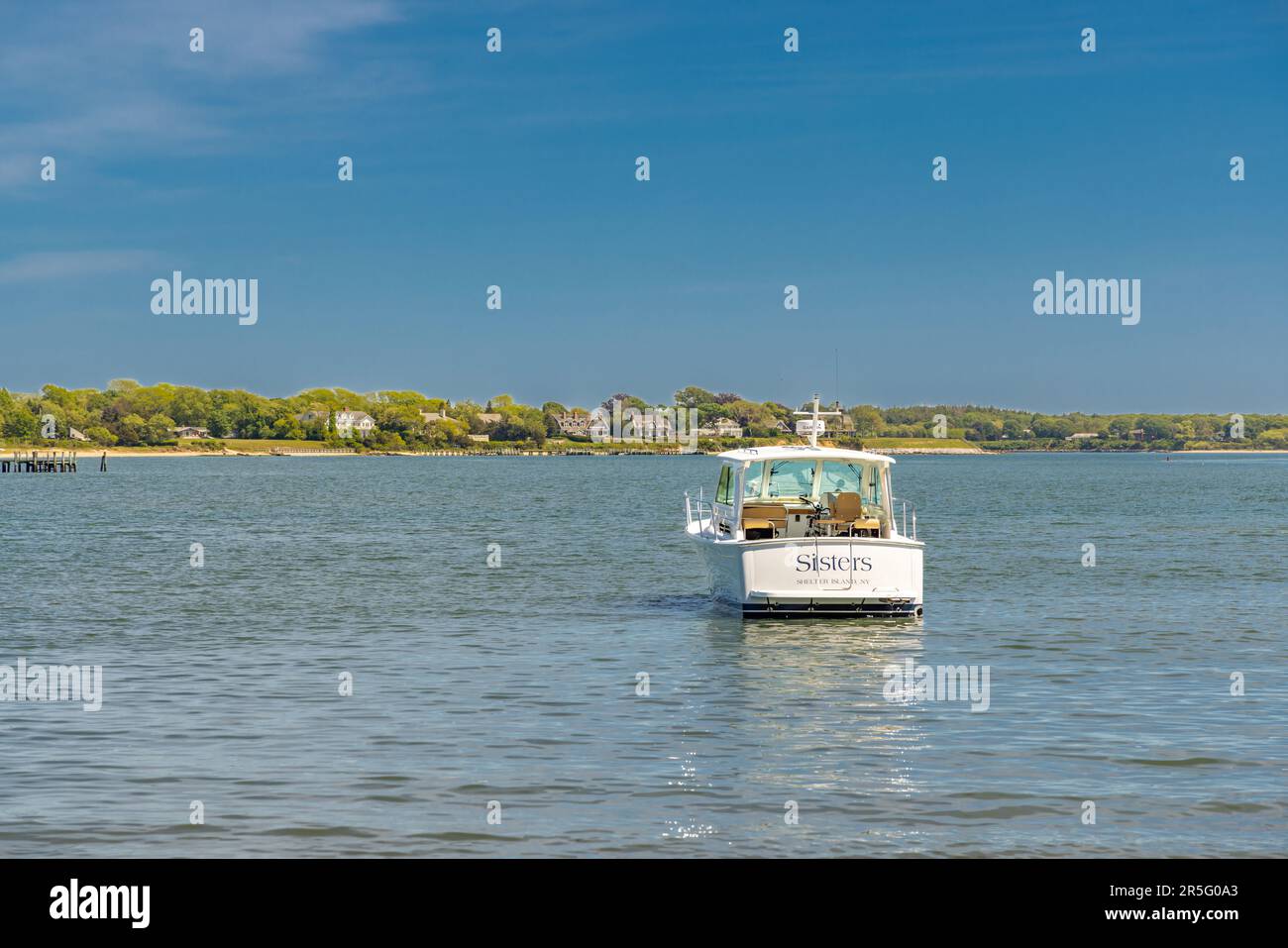 Die Motoryacht rief Schwestern in Shelter Island an Stockfoto