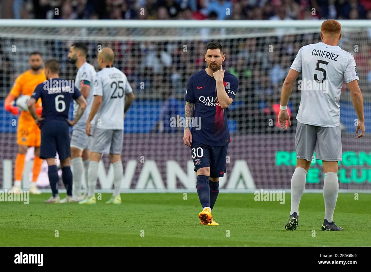 PSG's Lionel Messi gestures during the French League One soccer match between Paris Saint-Germain and Clermont at the Parc des Princes in Paris, France, Saturday, June 3, 2023. (AP Photo/Michel Euler) Stockfoto