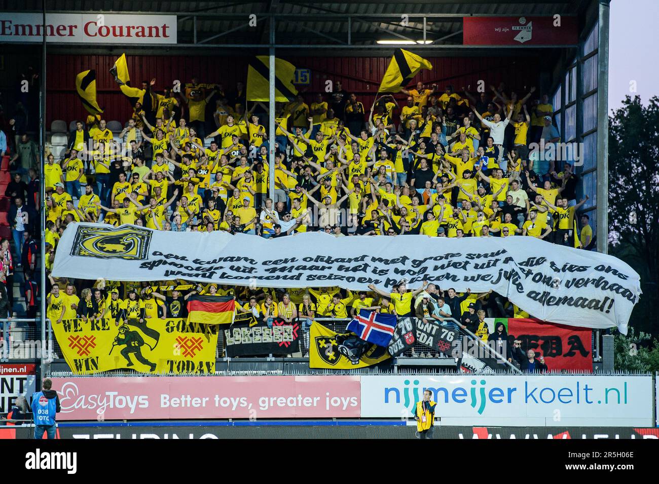 EMMEN Unterstützer von NAC Breda während