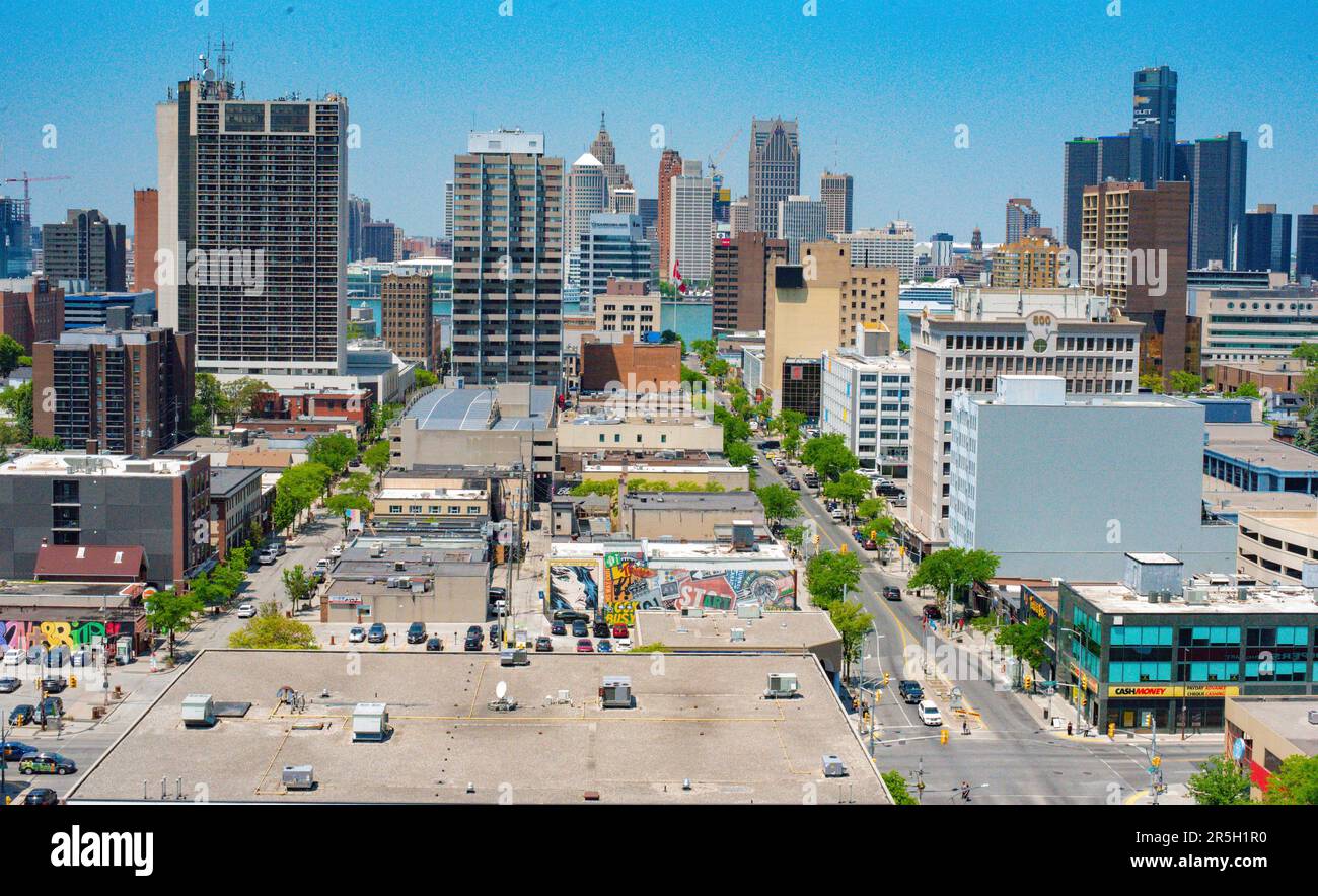 Ariel Blick auf die Innenstadt von Windsor, den Detroit River und die Skyline von Detroit Stockfoto