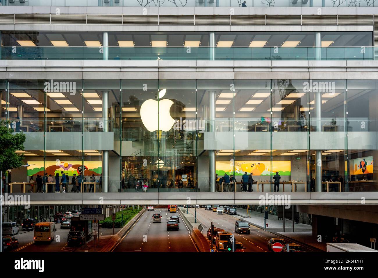 Apple Store in der IFC Mall, Hong Kong Island, Hongkong, China. Stockfoto