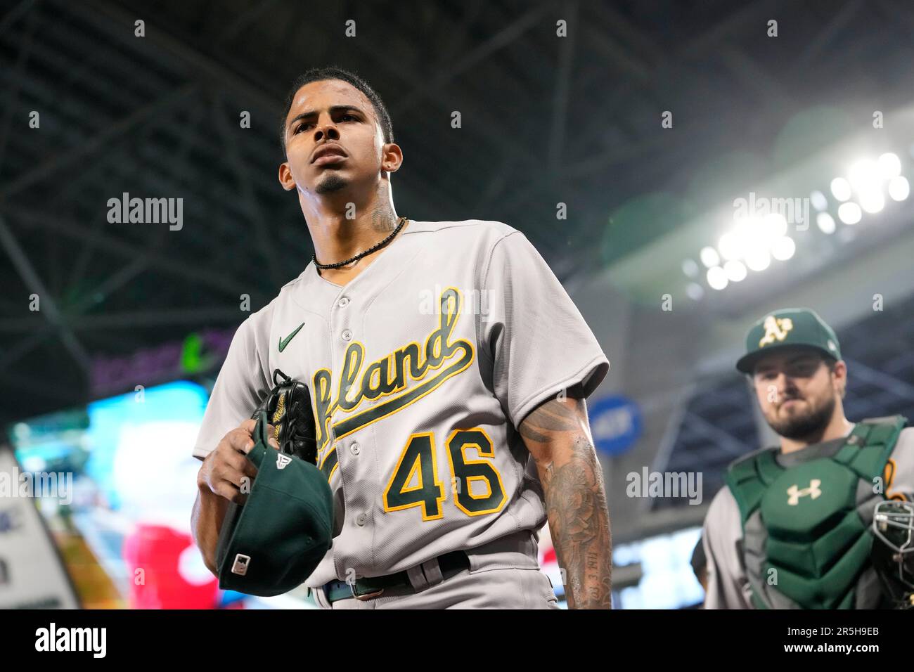 Oakland Athletics starting pitcher Luis Medina (46) walks to the dugout before a baseball game against the Miami Marlins, Saturday, June 3, 2023, in Miami. (AP Photo/Lynne Sladky) Stockfoto