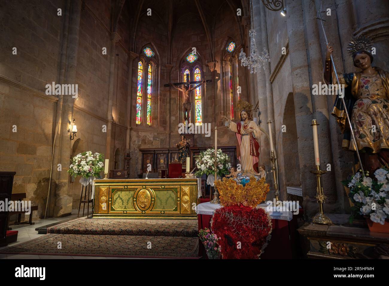 Altar der Kirche Santa Marina - Route der Fernandinerkirchen - Cordoba, Andalusien, Spanien Stockfoto