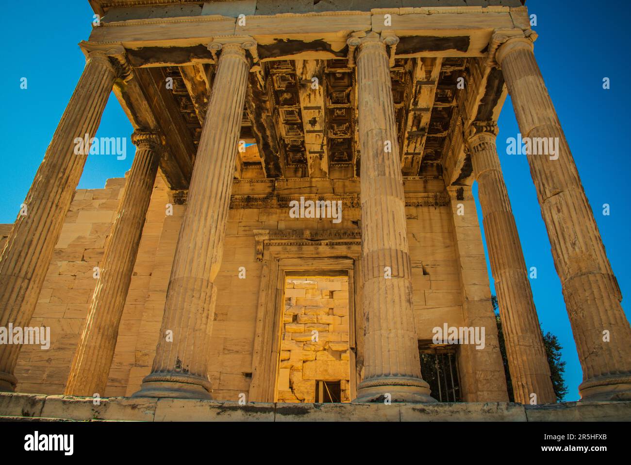 Parthenon-Tempel der Göttin Athena auf dem Akropolis-Hügel, Athen, Griechenland Stockfoto