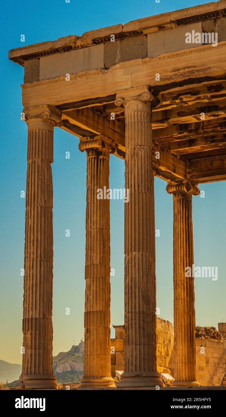 Parthenon-Tempel der Göttin Athena auf dem Akropolis-Hügel, Athen, Griechenland Stockfoto
