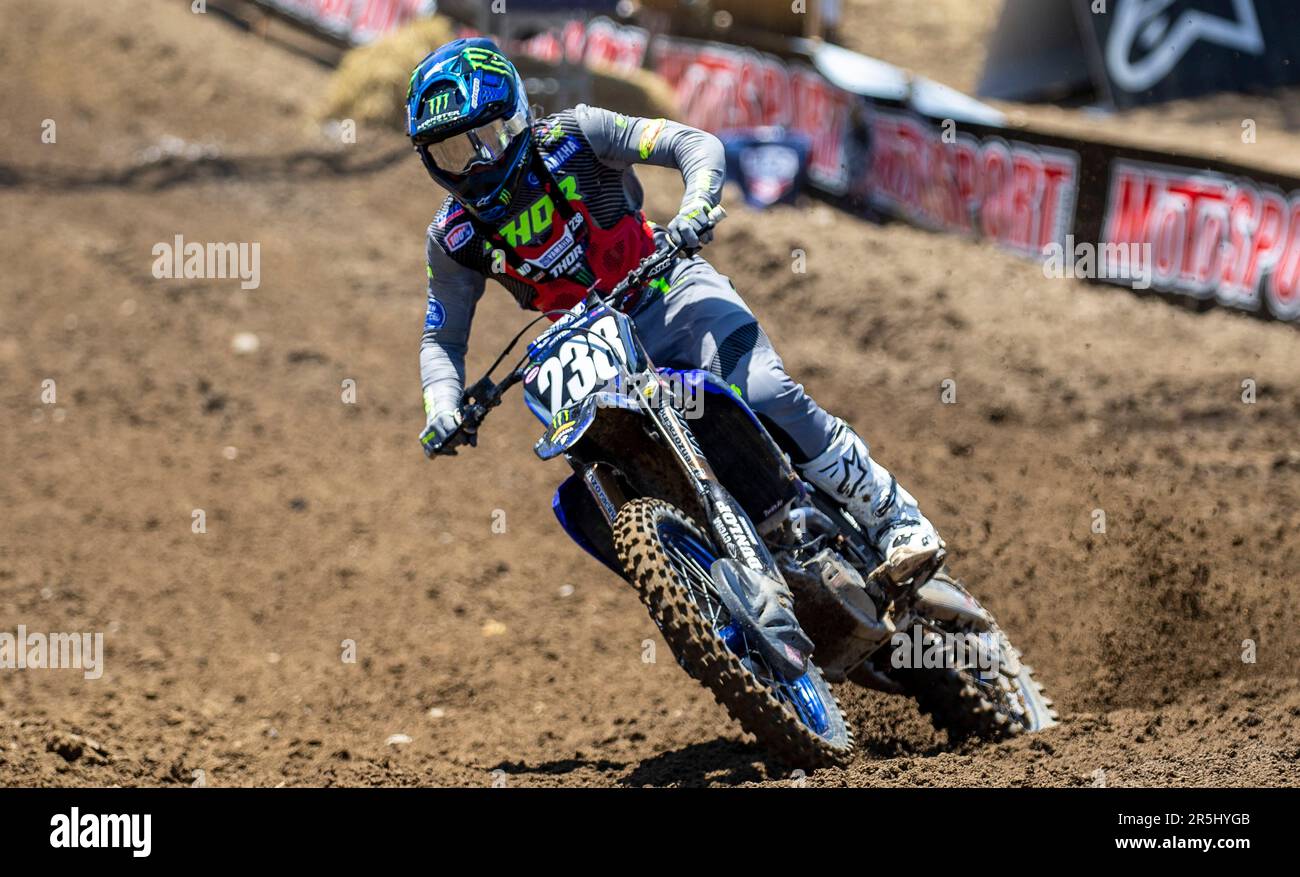 Sacramento, Kalifornien, USA. Juni 03 2023 Sacramento, CA, USA Haiden Deegan(238) führt das Rennen aus Runde 3 während des AMA Pro Motocross Racing Hangtown Classic 250 Heat # 1 in Hangtown Sacramento, CA Thurman James/CSM(Kreditbild: © Thurman James/Cal Sport Media) Guthaben: CAL Sport Media/Alamy Live News Stockfoto