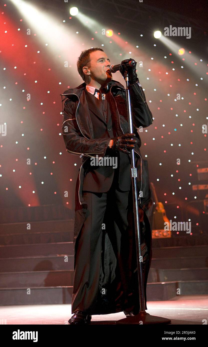 Shane Filan von der irischen Popband Westlife, Auftritt auf der Bühne in der Westpac Arena, Christchurch, Neuseeland, Mittwoch, 07. Mai, 2008. Stockfoto