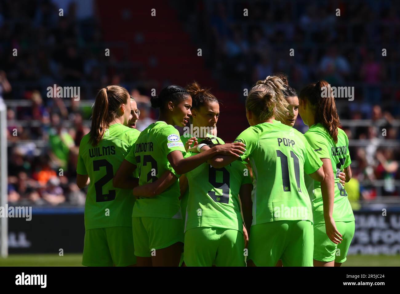 EINDHOVEN, NIEDERLANDE - 3. Juni 2023: Das letzte Fußballspiel des UEFA Women's Champions League FC Barcelona Femeni - VfL Wolfsburg Women bei Philips Stockfoto