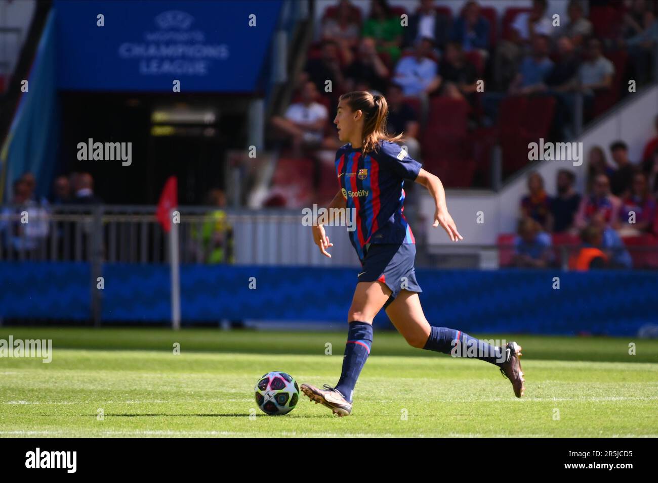 EINDHOVEN, NIEDERLANDE - 3. Juni 2023: Das letzte Fußballspiel des UEFA Women's Champions League FC Barcelona Femeni - VfL Wolfsburg Women bei Philips Stockfoto