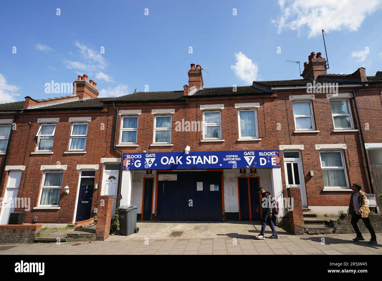 Ein allgemeiner Blick auf die Kenilworth Road, Heimat des Luton Town