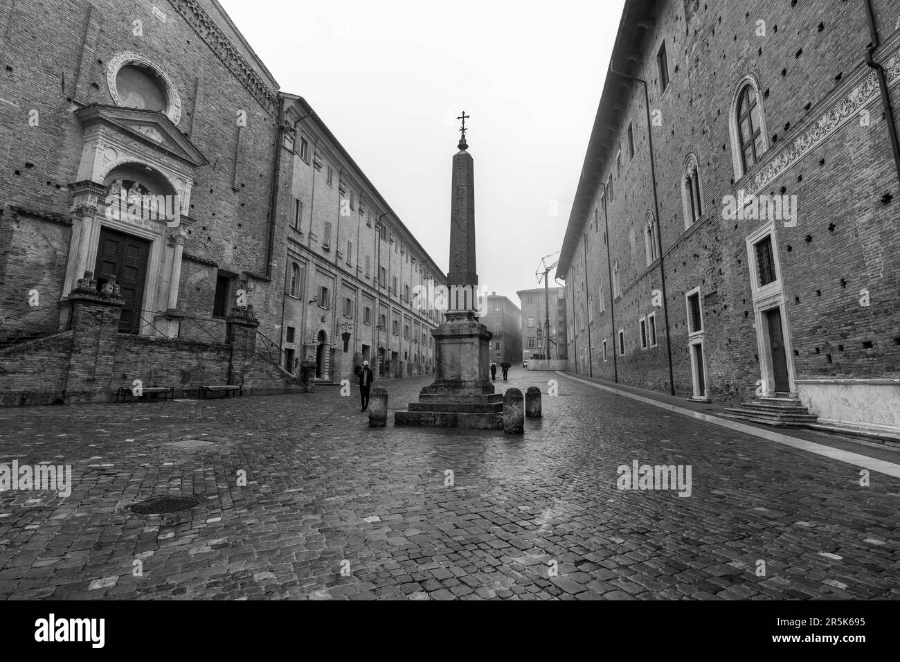 Spaziergang durch die Gassen der Renaissance Urbino (Italien) Stockfoto