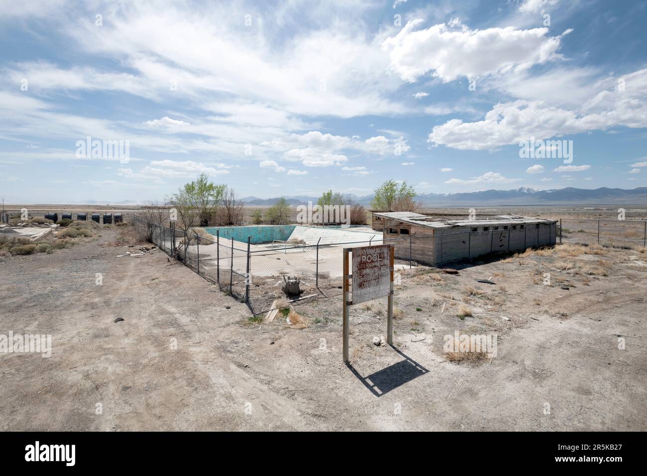 USA, Utah. Ein alter, verlassener Wendover Airfield Swimmingpool. Stockfoto