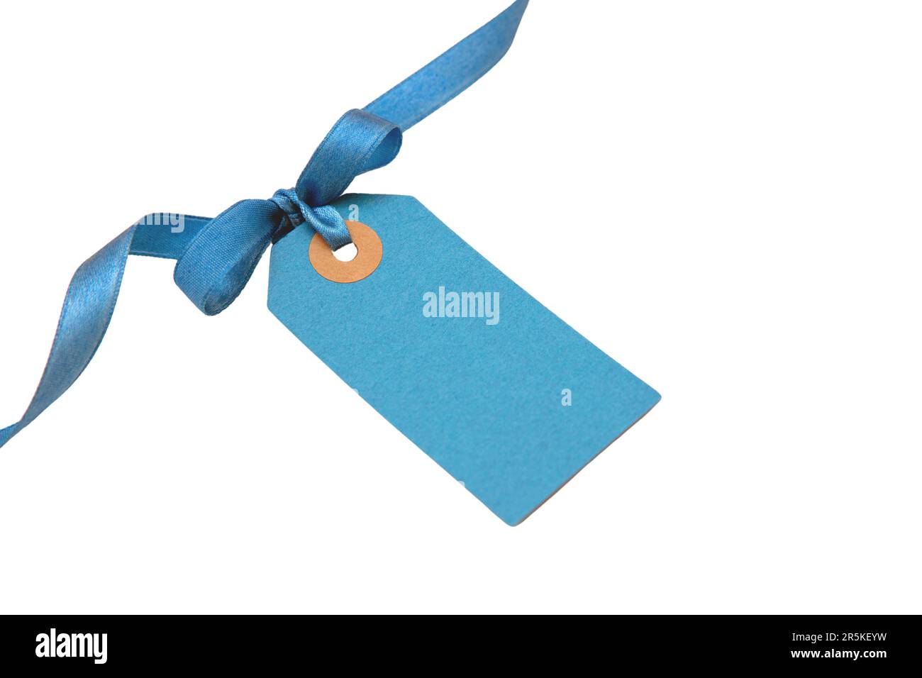 Leeres blaues Preisschild isoliert auf transparentem Hintergrund. Leerer Geschenkgutschein in Pastellfarben und Schleife, Stockfoto