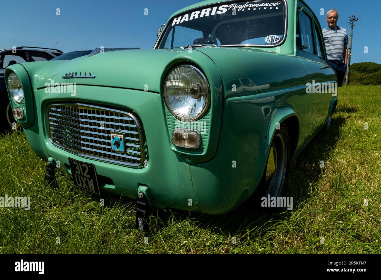Ford 100E. Oldtimer-Treffen auf Hanley Farm, Chepstow. Stockfoto