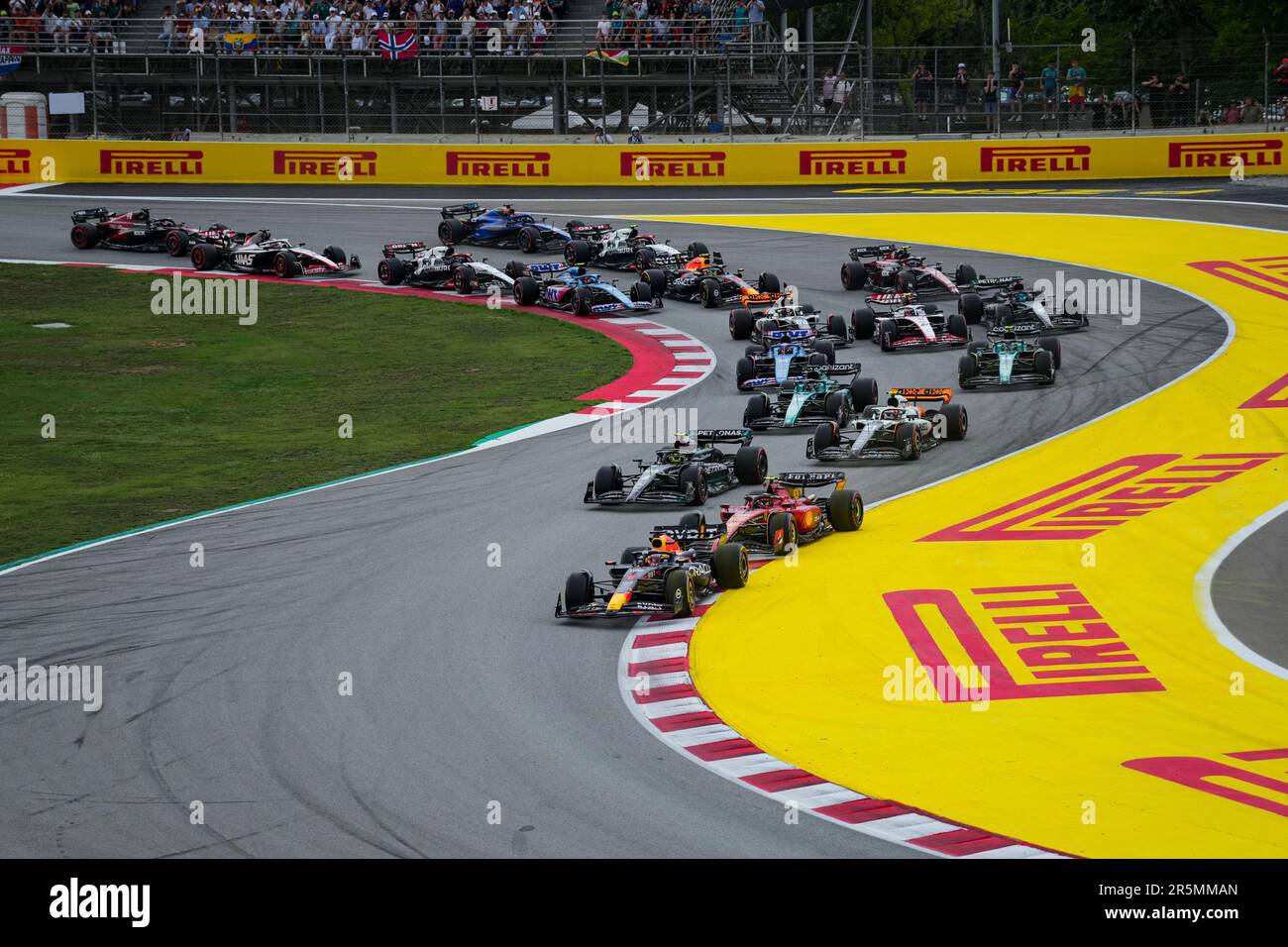 Barcelona, Spanien. 04. Juni 2023. Erste Runde im Rennen F1 Grand Prix von Spanien auf dem Circuit de Barcelona-Catalunya am 4. Juni 2023 in Barcelona, Spanien. (Foto: Sergio Ruiz/PRESSIN) Kredit: PRESSINPHOTO SPORTS AGENCY/Alamy Live News Stockfoto