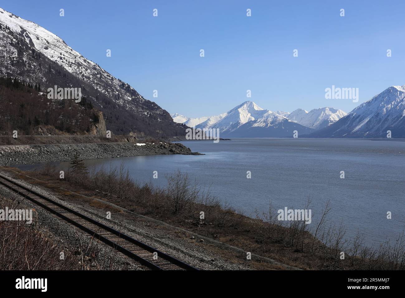 Wolkenloser Turnagain-Arm Stockfoto