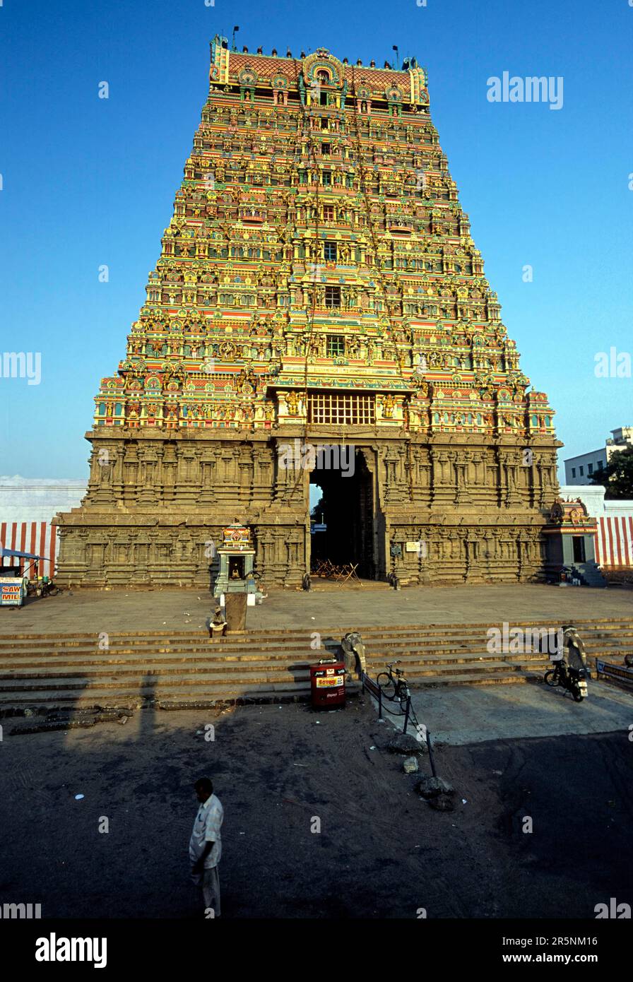 180 m hoher Rajagopuram-Turm im Kasi Viswanathar-Tempel in Tenkasi, Tamil Nadu, Südindien, Indien, Asien Stockfoto