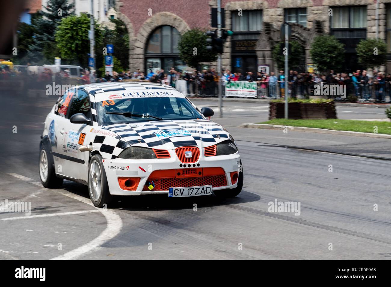 Marosvasarhely, Siebenbürgen - 23. Juni 2018: SEAT Ibiza Cupra tritt während der Super Rally Trofeul Targu Mures auf. Stockfoto