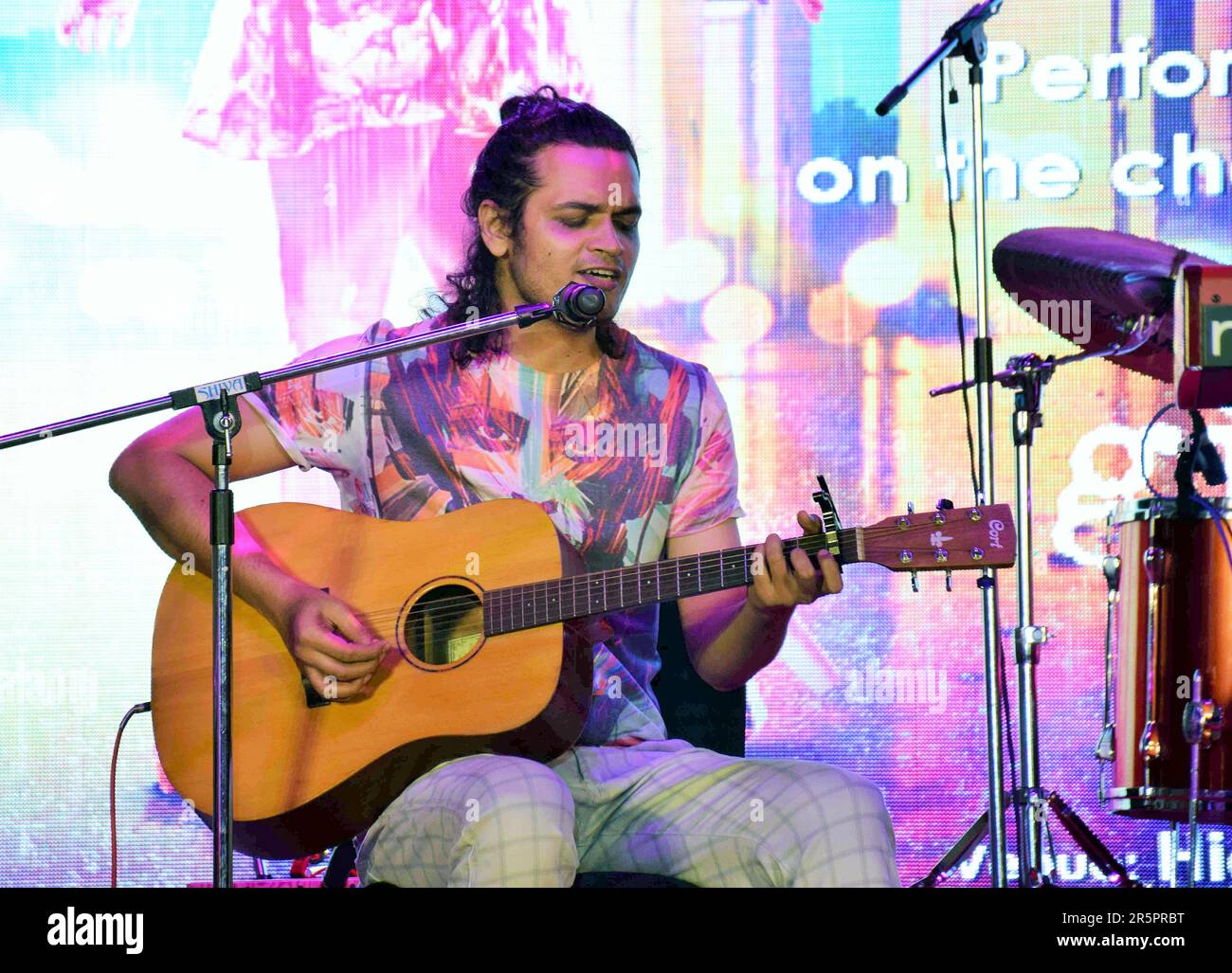 Rahul Mishra, indischer Sänger, Musikkonzert, Film Halbfreundin, Mumbai, Indien, Den 4. Mai 2017 Stockfoto