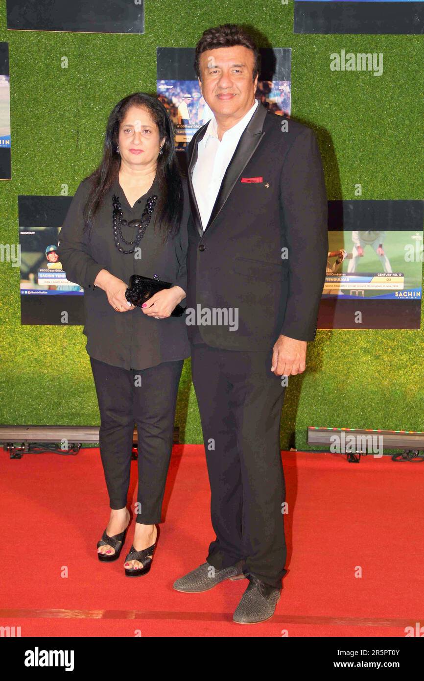 Anu Malik, indischer Komponist, Sänger, Ehemann, Ehefrau, Anju Anu Malik, Red Carpet, Sachin: A Billion Dreams, Mumbai, Indien, 24. Mai 2017 Stockfoto