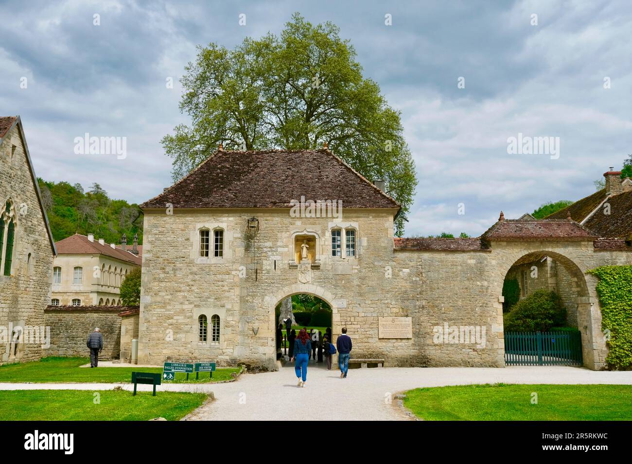 Frankreich, Cote d'Or, Marmagne, die Zisterzienserabtei Fontenay, die zum UNESCO-Weltkulturerbe gehört, der Eingang Stockfoto