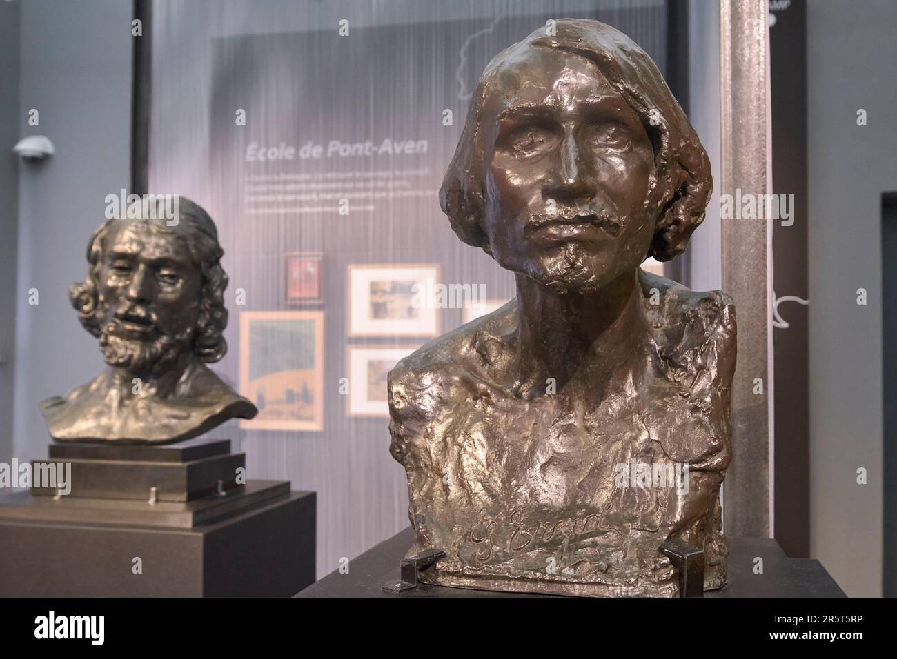 Frankreich, Doubs, Ornans, das Courbet Museum, Büsten der Pont Aven Schule Stockfoto