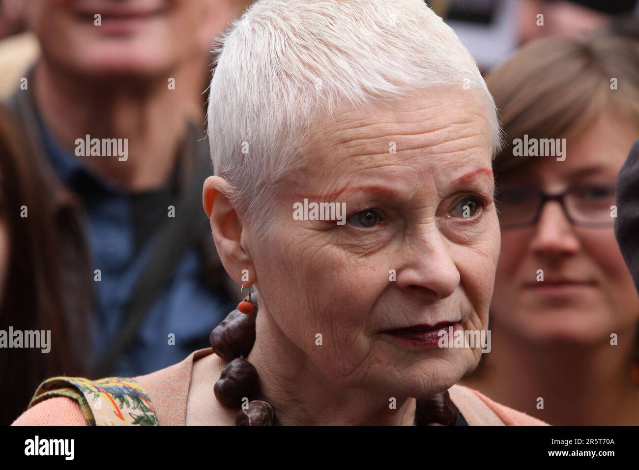 Die britische Modedesignerin Vivienne Westwood marschiert gemeinsam mit Zehntausenden durch die Straßen Londons vor dem UN-Notfallgipfel zum Klimawandel. 21.09.2014 Stockfoto