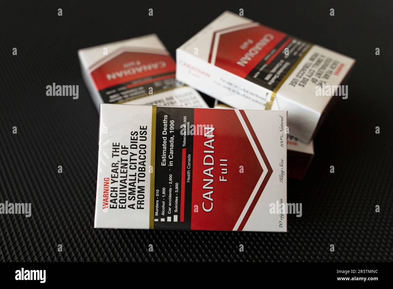 Kanadische Zigaretten, Packs Gesundheitswarnung Stockfoto