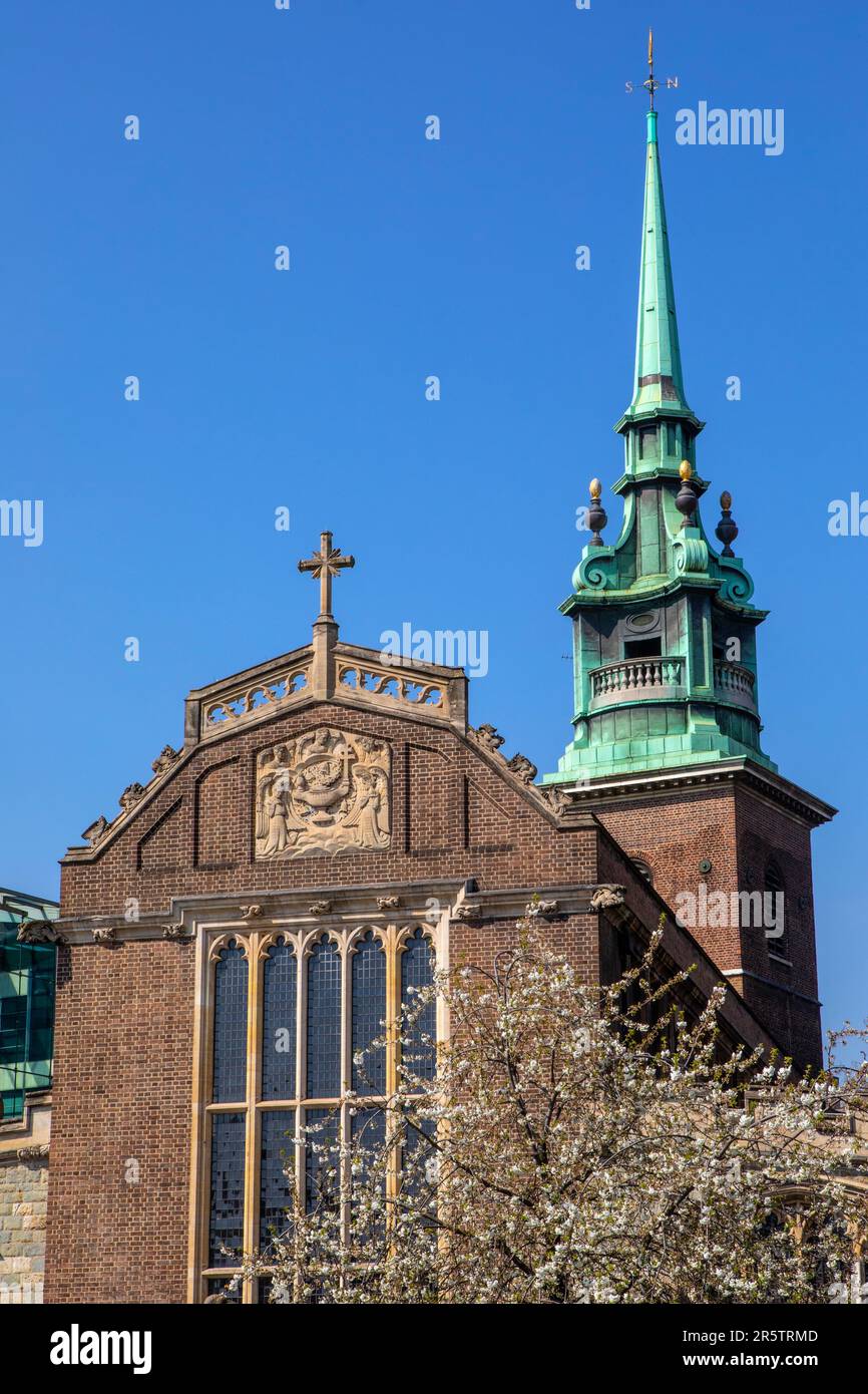 London, Großbritannien - April 17. 2023: All Hallows by the Tower Church, in der Byward Street in London, Großbritannien. Stockfoto