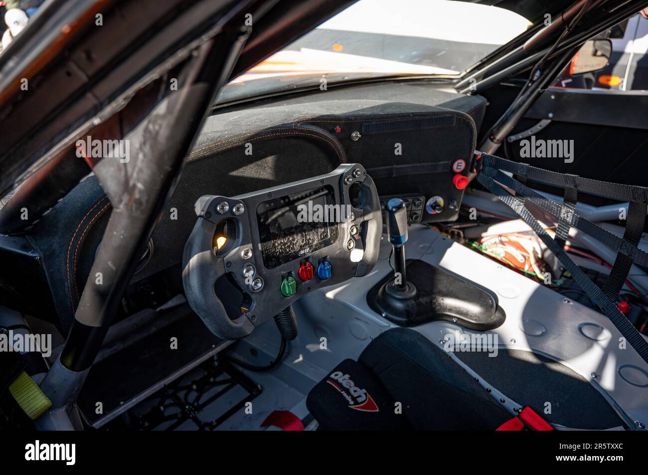 Details des Innenraums einer Chevrolet Corvette C7 der Rennen der Ausdauer 24h Stockfoto