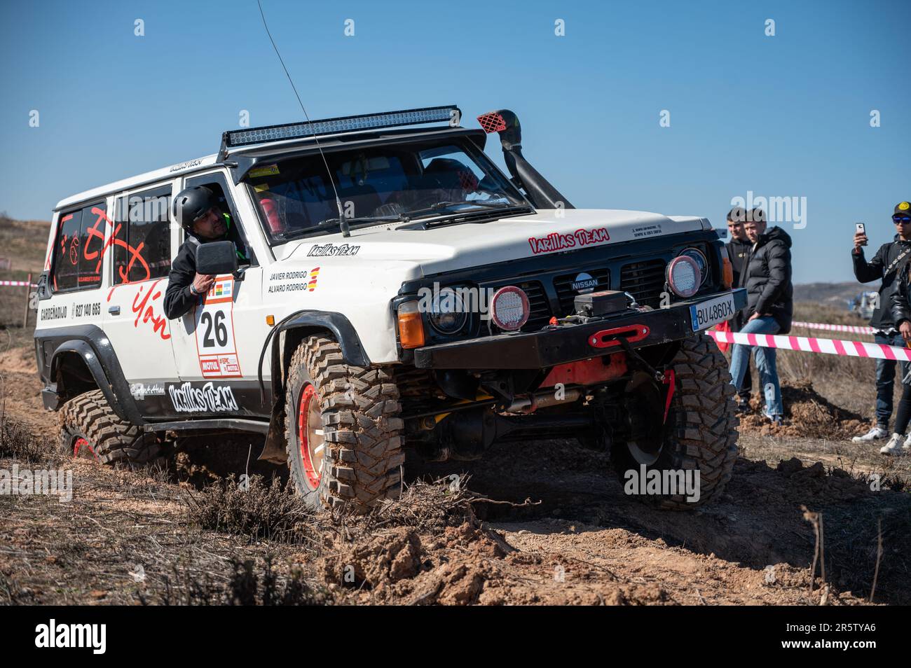 Detail eines alten, vorbereiteten japanischen SUV ist es eine vierte Generation der Nissan Patrol GR Y60-Serie Stockfoto