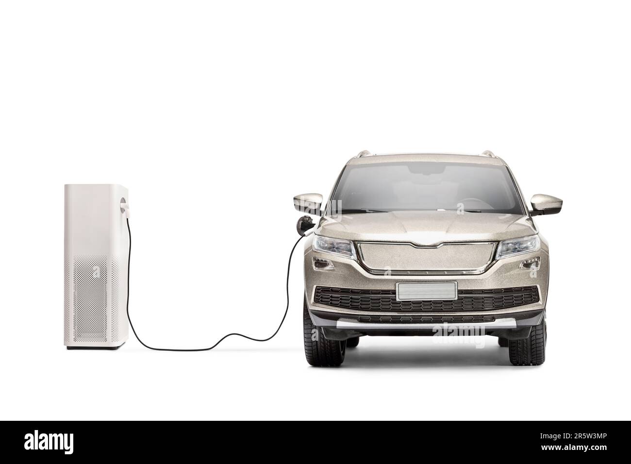 Kabel, das mit einem Fahrzeug zum elektrischen Laden verbunden ist, isoliert auf weißem Hintergrund Stockfoto