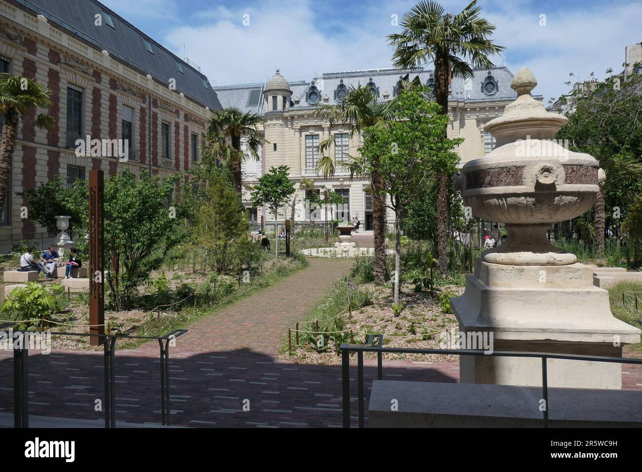 Paris, Bibliotheque national de France (Französische Nationalbibliothek), Jardin Vivienne // Paris, Bibliotheque national de France (Französische Nationalbibliothek L Stockfoto