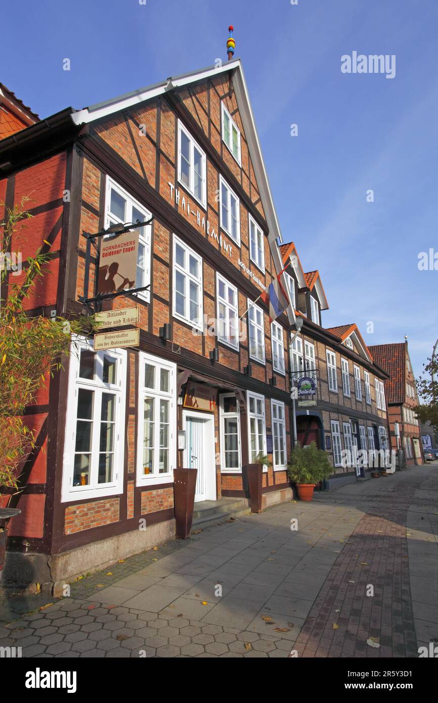 Historische Fachwerkhäuser, Hornbachers Restaurant "Goldener Engel", Harburger Schlossstraße, Hamburg-Harburg, Deutschland Stockfoto