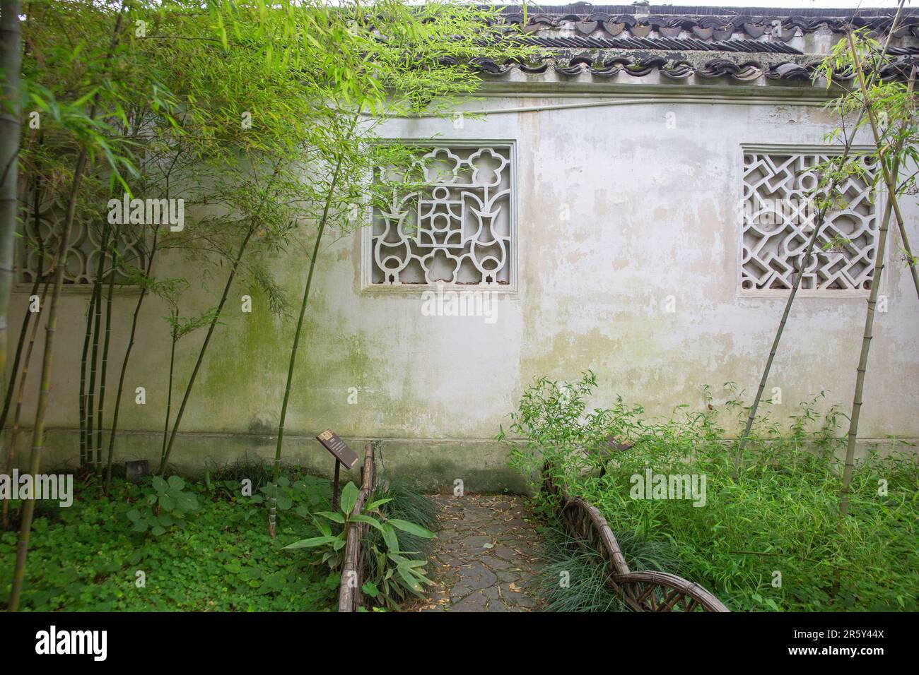 Der Canglang Pavillon bietet klassische Gärten in Suzhou Stockfoto