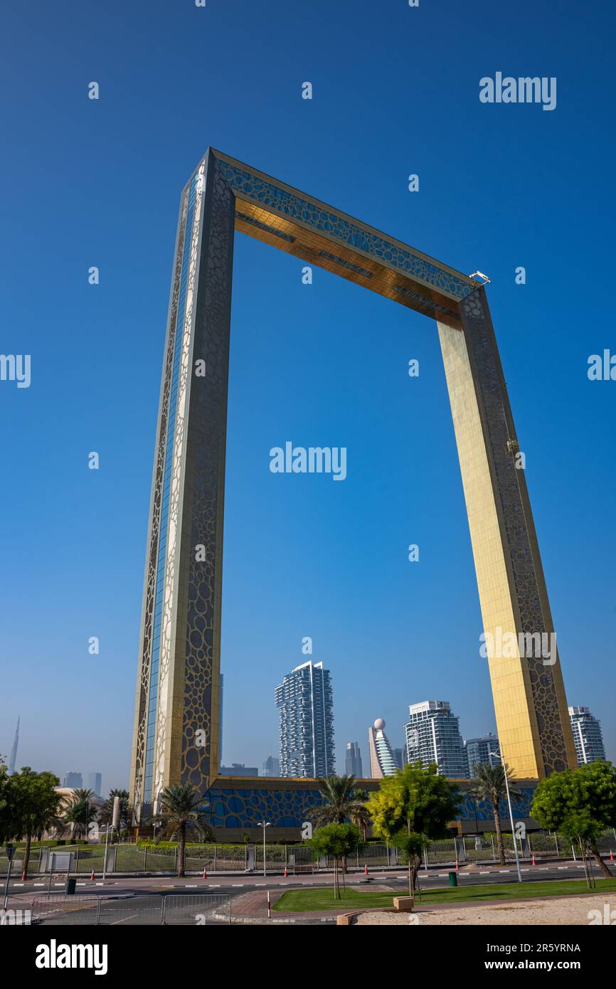 Zabeel Park, Dubai, Vereinigte Arabische Emirate, 26. Oktober 2022. Blick auf Dubai City mit Dubai Frame, Aussichtsturm und Museum Stockfoto