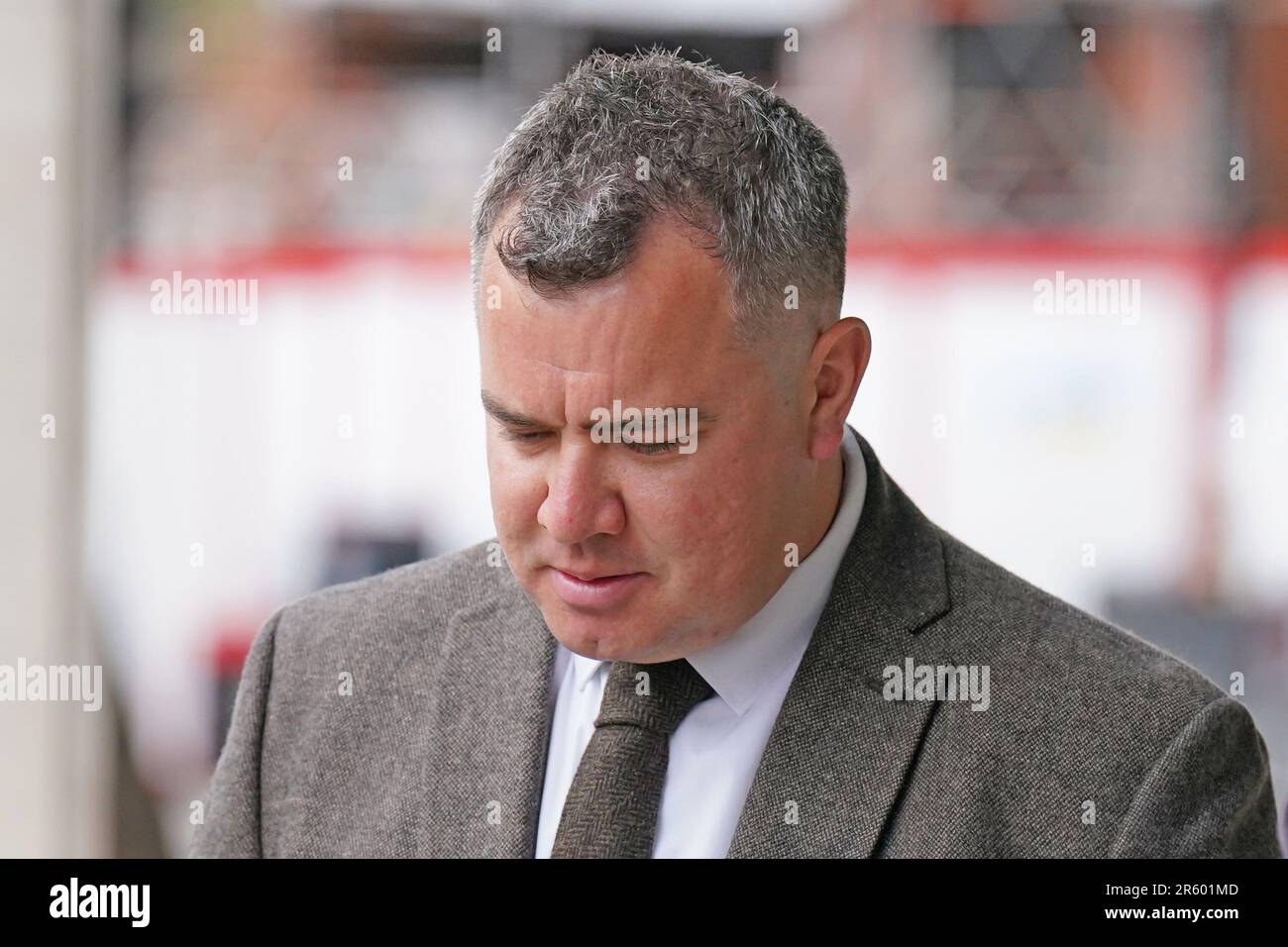 Metropolitan Police PC Jonathan Marsh, von der East Area Command Unit, am Westminster Magistrates' Court, wo er wegen Körperverletzung angeklagt wird. PC Marsh, der derzeit beschränkte Pflichten hat, wurde nach einer IOPC-Untersuchung eines Vorfalls auf dem Atlanta Boulevard, Romford, am 13. November 2022 angeklagt. Foto: Dienstag, 6. Juni 2023. Stockfoto