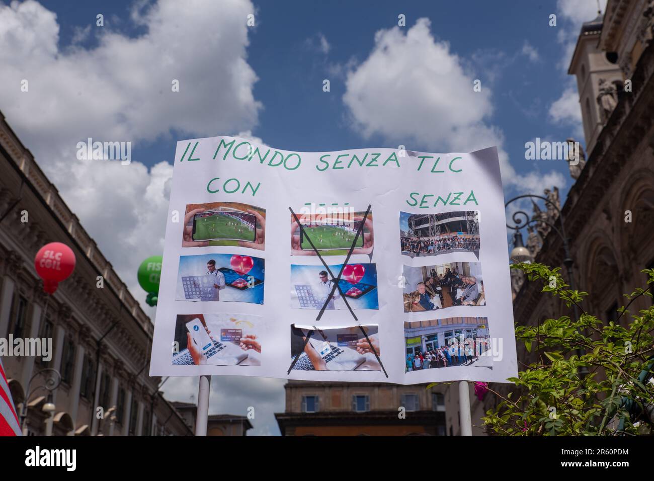 Demonstration auf der Piazza Santi Apostoli in Rom, organisiert von den Gewerkschaften der Telekommunikationsarbeiter. (Foto: Matteo Nardone/Pacific Press/Sipa USA) Stockfoto