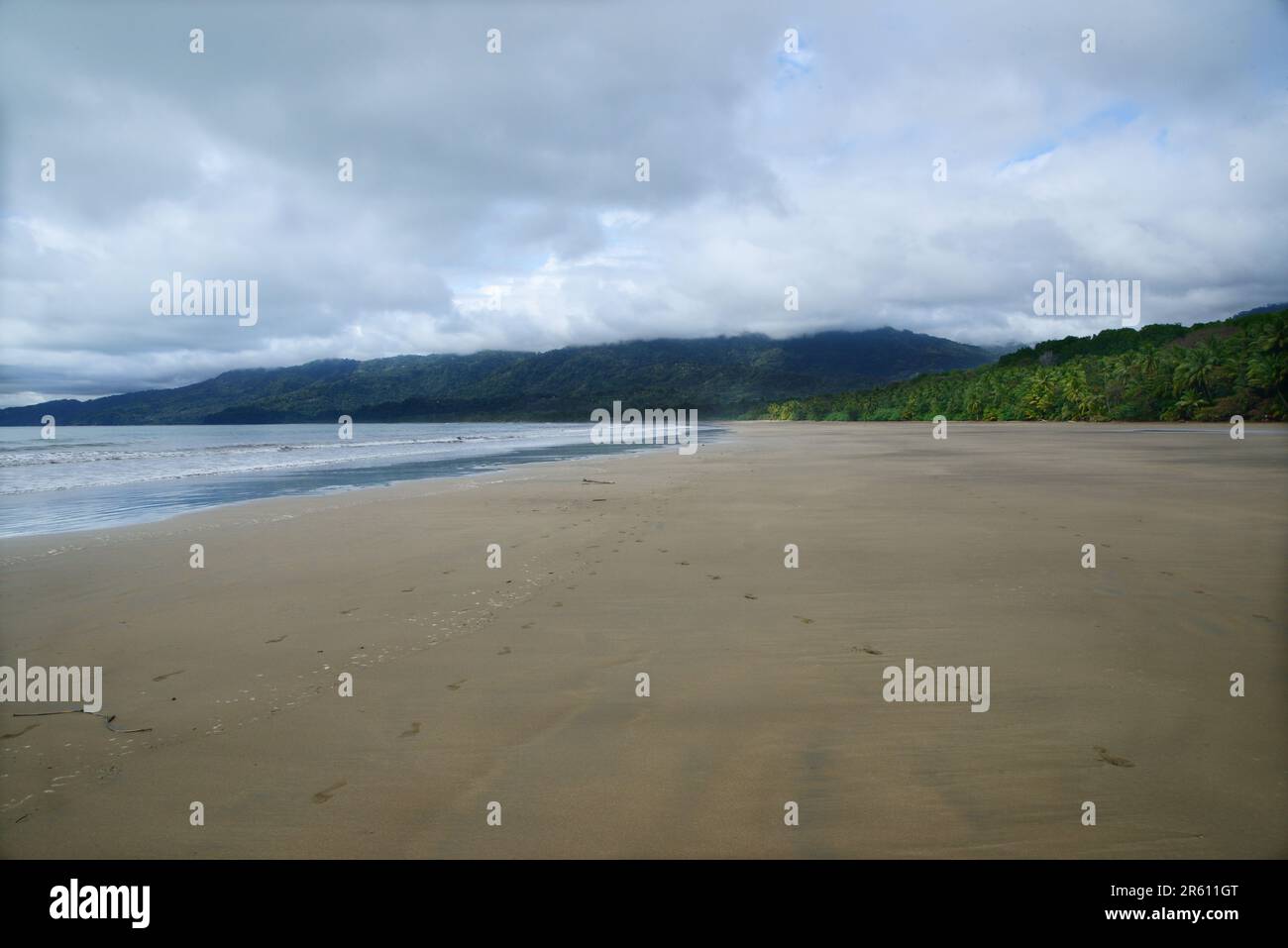 Das Meeresgebiet des Marina Ballena Nationalparks in Costa Rica. Stockfoto