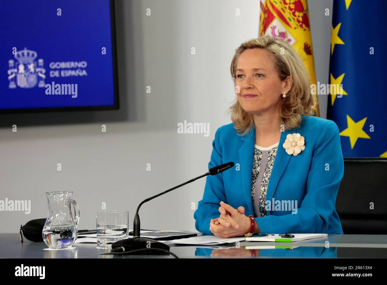 Madrid, Spanien; 06.06.2023.- die Sprecherin der Ministerin Isabel Rodríguez García, zusammen mit der Ministerin für Wirtschaft, Nadia Calviño (Bild), und der Ministerin des spanischen Ratsvorsitzes, Félix Bolaños, hat auf einer Pressekonferenz die Genehmigung eines Addendums zum Konjunkturaufschwung angekündigt. Transformations- und Resilienzplan, mit dem Spanien insgesamt 7.700 Mio. EUR zusätzlich erhalten wird, plus 2.644 Mio. EUR im Rahmen des REpowerEU-Programms und Darlehen in Höhe von bis zu 84.000 Mio. EUR, die es ermöglichen werden, ein Sicherheitsnetz einzurichten und den derzeitigen Investitionszyklus zu verlängern Stockfoto