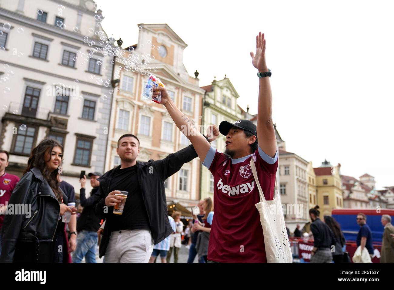 Fans von West Ham United in Prag, vor dem UEFA Conference League Finale