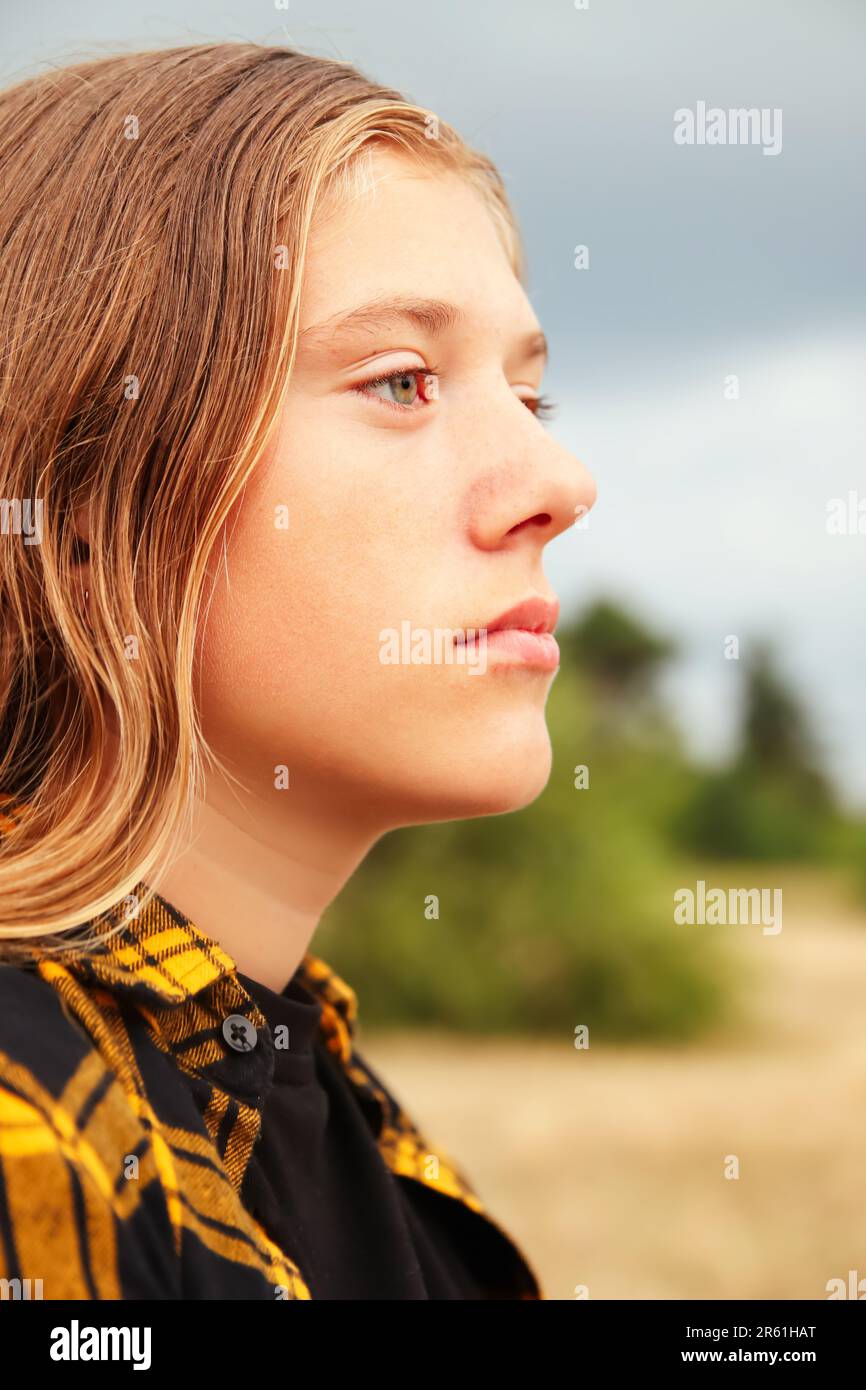 15 Jahre Altes Kind Wenig -Fotos Und -Bildmaterial In Hoher Auflsung Alamy