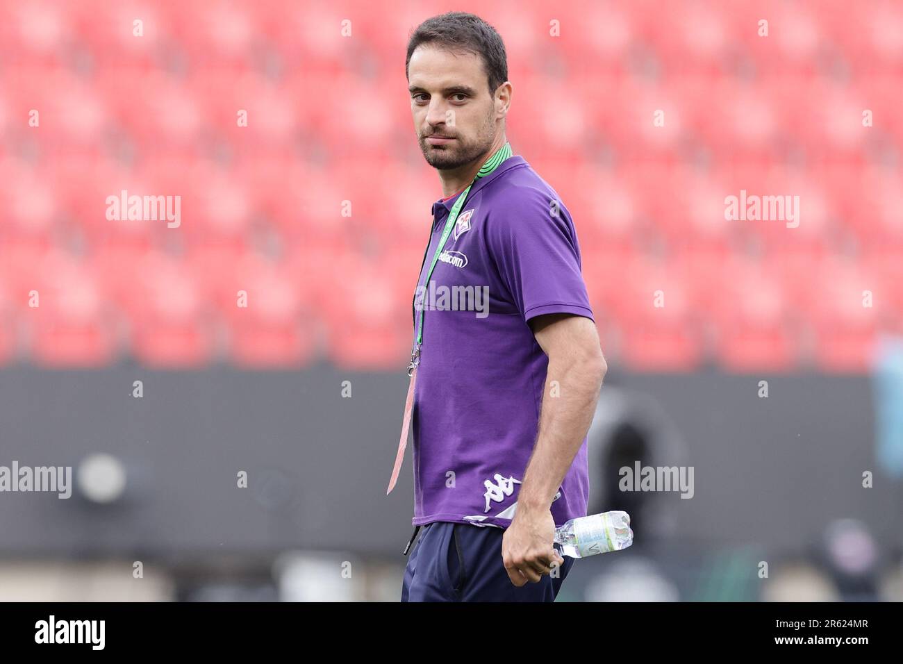 Prag, Tschechien. 06. Juni 2023. Giacomo Bonaventura von ACF Fiorentina während der Inspektion des Spielfelds am Tag vor dem Conference League-Finale zwischen ACF Fiorentina und dem FC West Ham United im Eden Arena Stadion in Prag (Tschechien), 06. Juni 2023. Kredit: Insidefoto di andrea staccioli/Alamy Live News Stockfoto