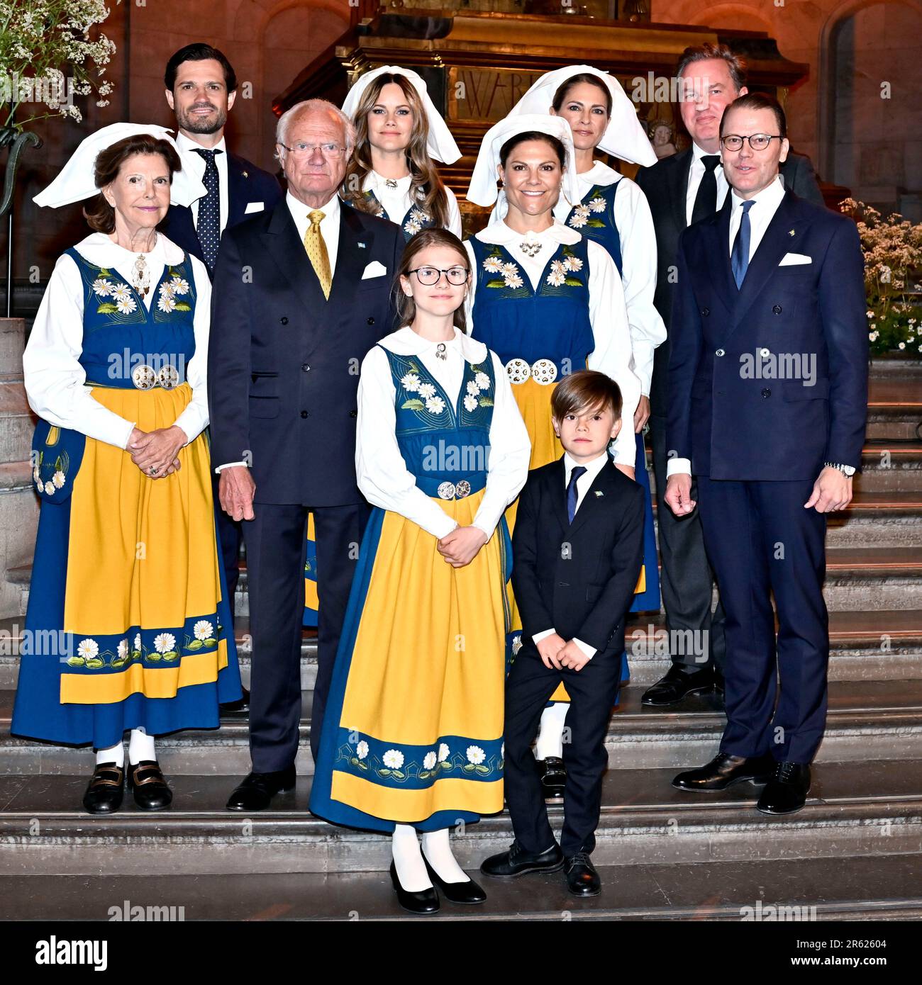 Die schwedische Königsfamilie bei der Feier zum Nationalfeiertag im Nordischen Museum. Obere Reihe von links: Prinz Carl Philip, Prinzessin Sofia, Prinzessin Madeleine Stockfoto