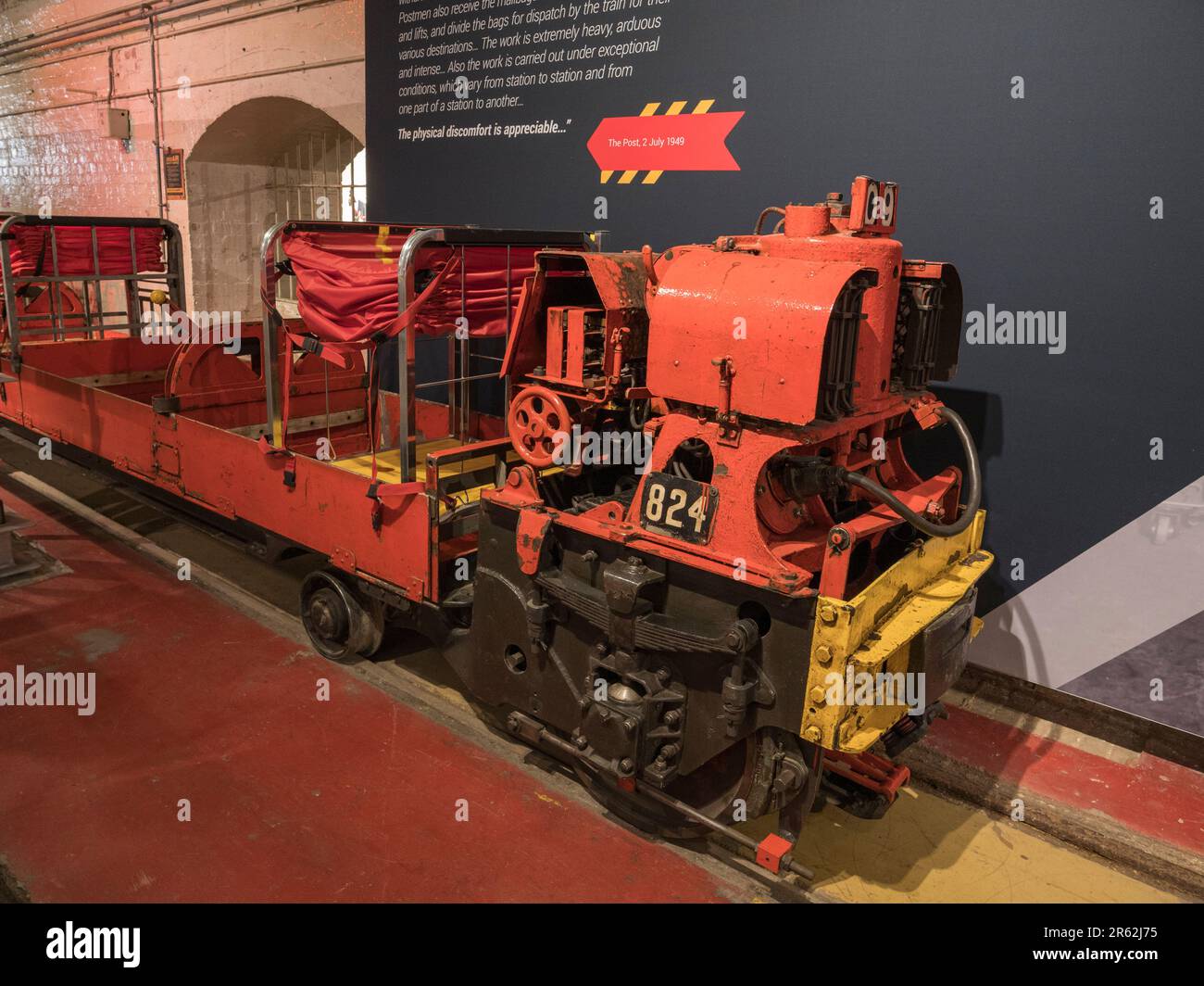 Ein 1980er-Jahre-Waggon wurde für den Transport von Post im Mail Rail Museum in London verwendet. Stockfoto
